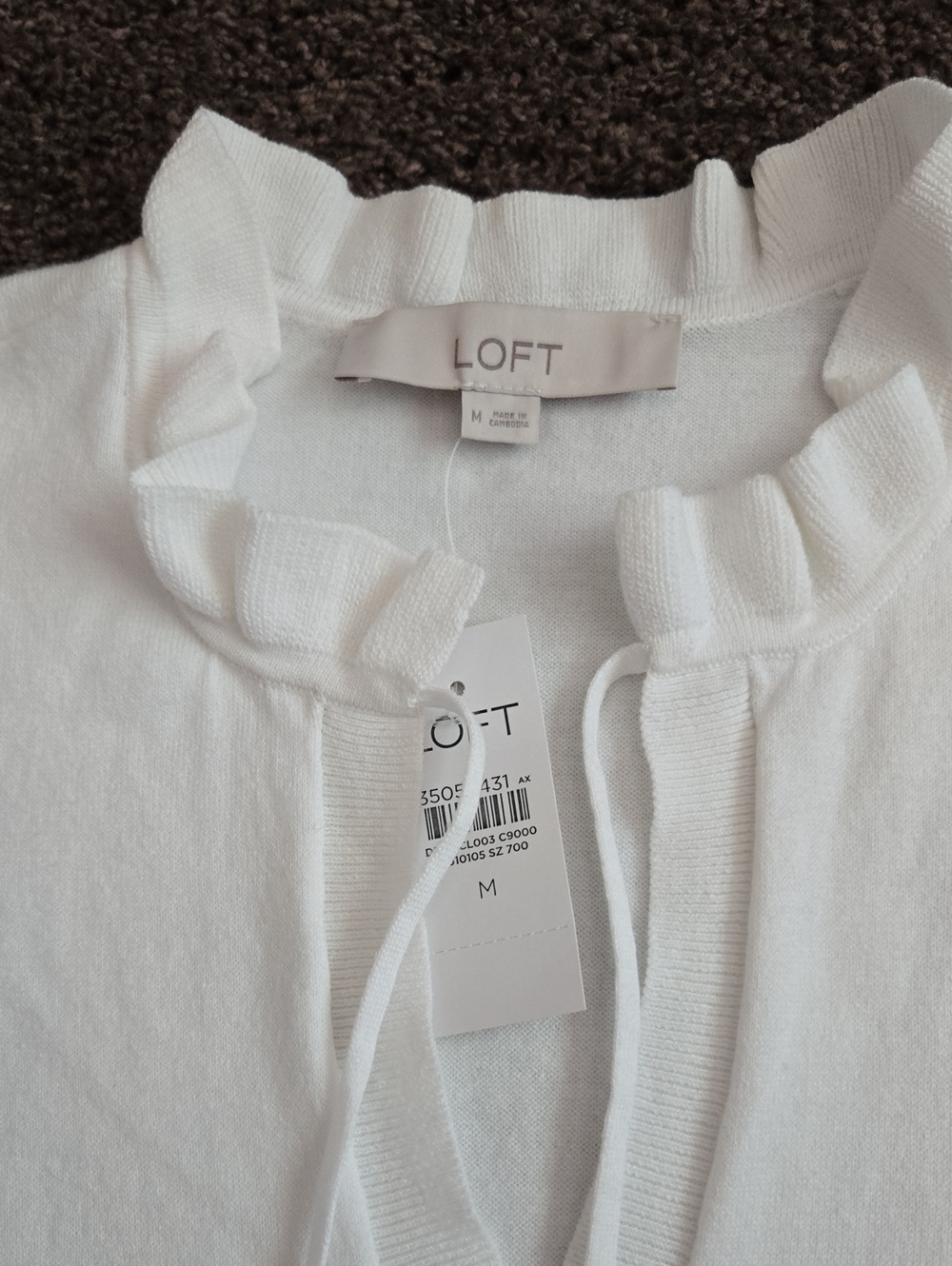 NEW Ann Taylor Loft White Flutter Sweater Top M - Picture 2 of 5
